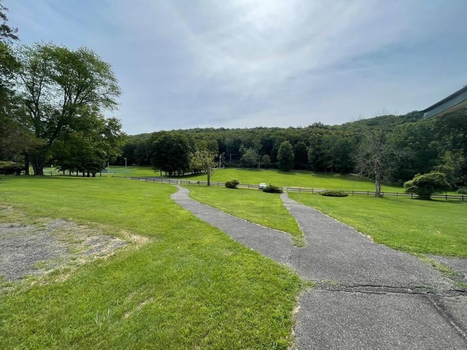 Pocono Shawnee Mountain Townhouse Villa East Stroudsburg Exterior photo